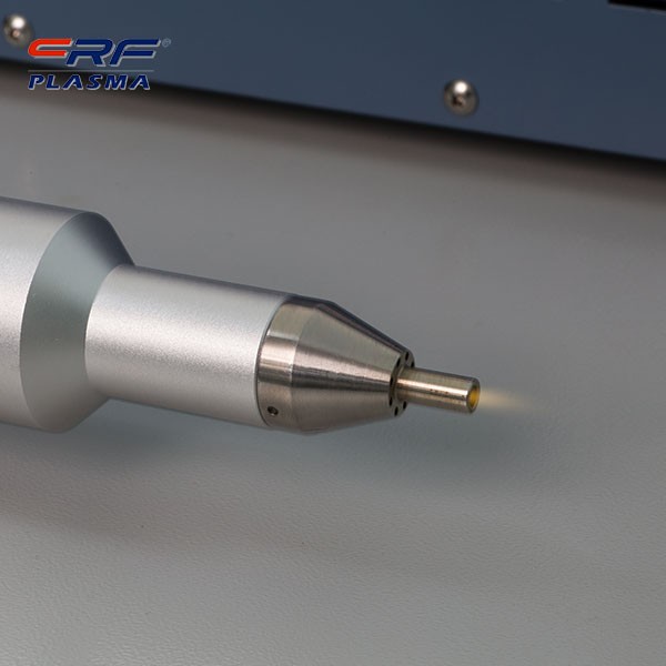 LED生產(chǎn)設(shè)備市場萎縮，等離子設(shè)備如何在LED行業(yè)發(fā)展-等離子屏幕組裝